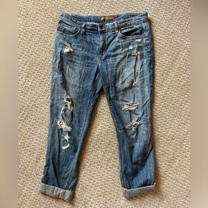JOE’S JEANS BOYFRIEND DISTRESSED MEDIUM WASH JEANS